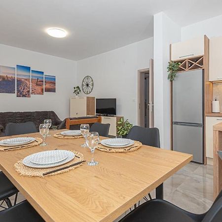 Holiday Home Gveric Vodice Exteriör bild